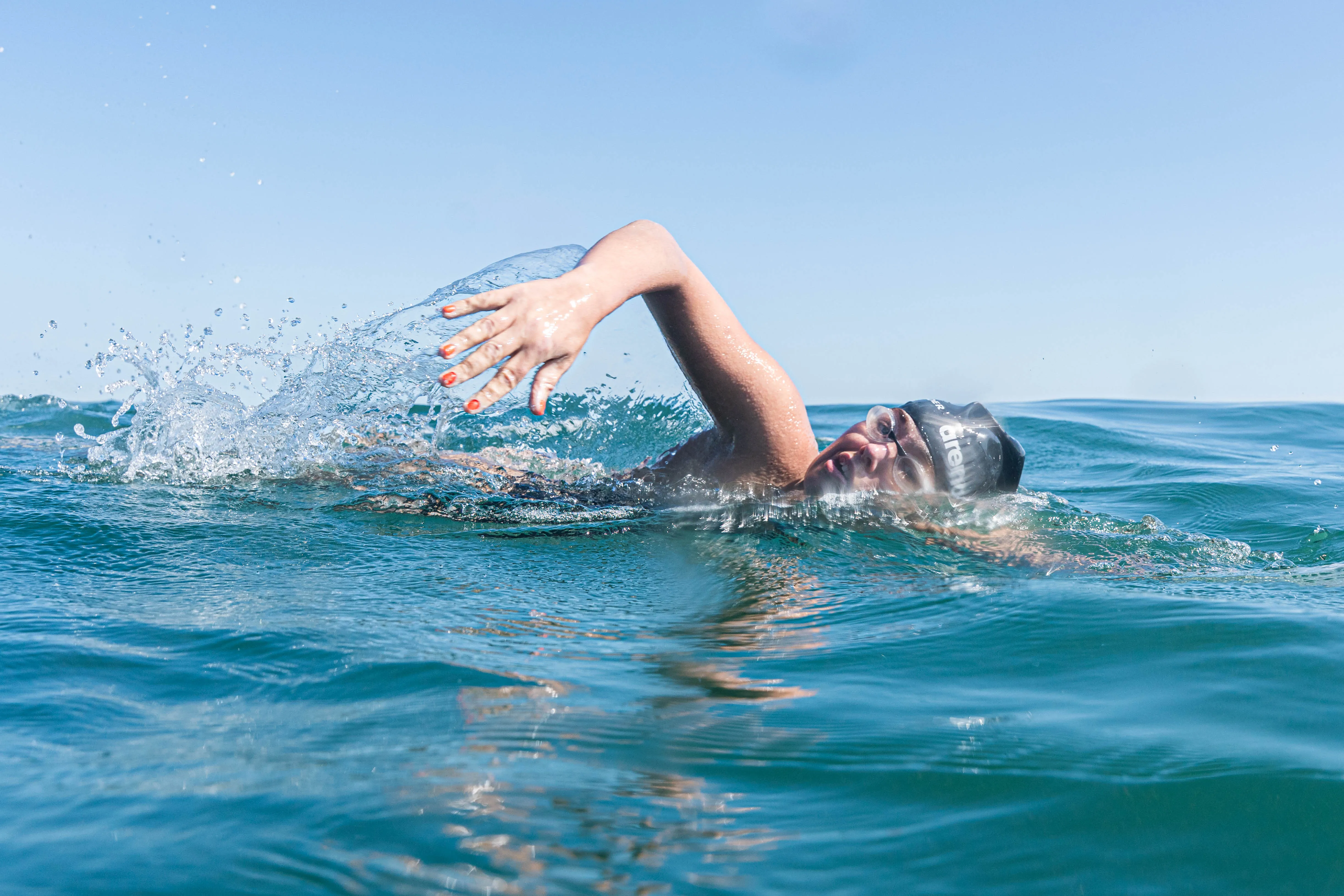 Winnifred Noorlander tijdens het zwemmen in open water